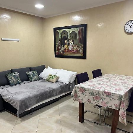 Appartement Elegant Et Climatise Au Centre Avec Terrasse - Proche Plage Et Attractions ! Tanger Exteriör bild