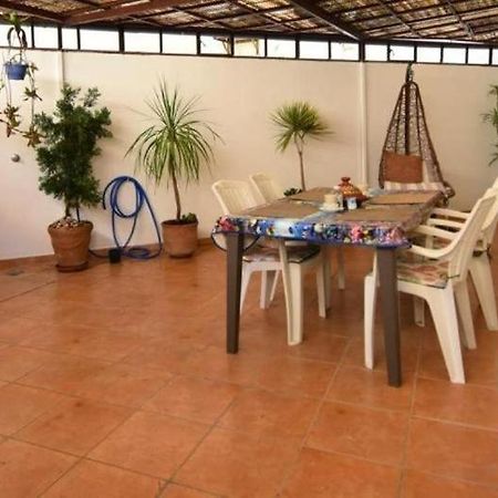 Appartement Elegant Et Climatise Au Centre Avec Terrasse - Proche Plage Et Attractions ! Tanger Exteriör bild