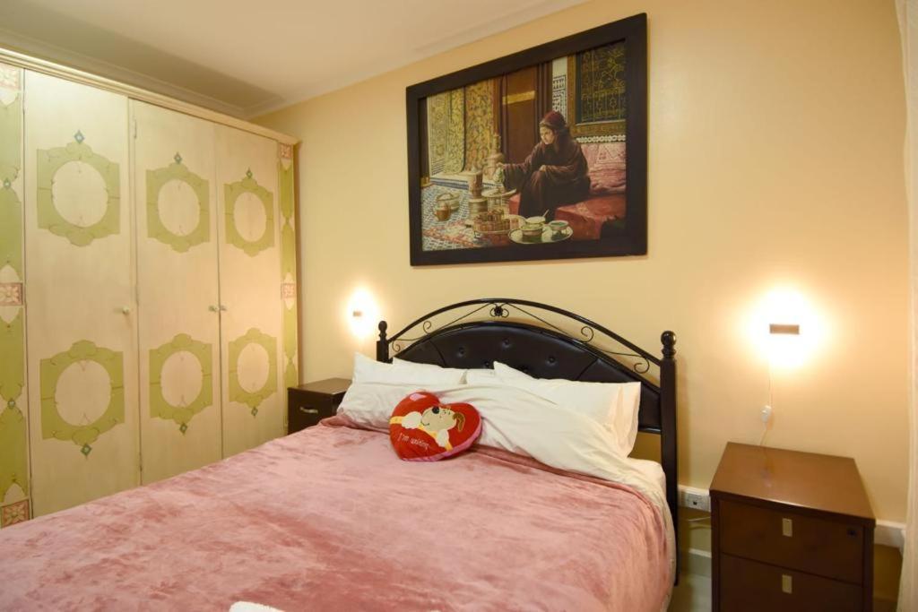 Appartement Elegant Et Climatise Au Centre Avec Terrasse - Proche Plage Et Attractions ! Tanger Exteriör bild